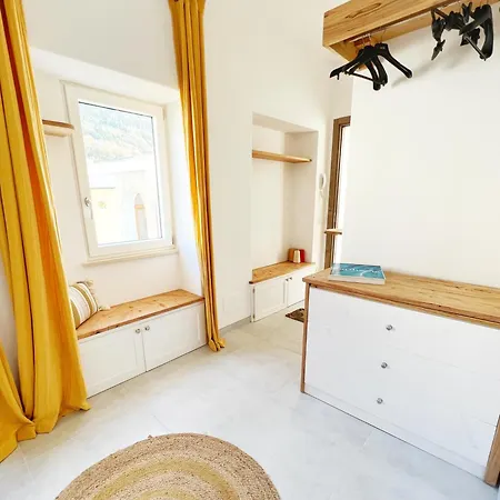 Casa Maddy Yellow 3*