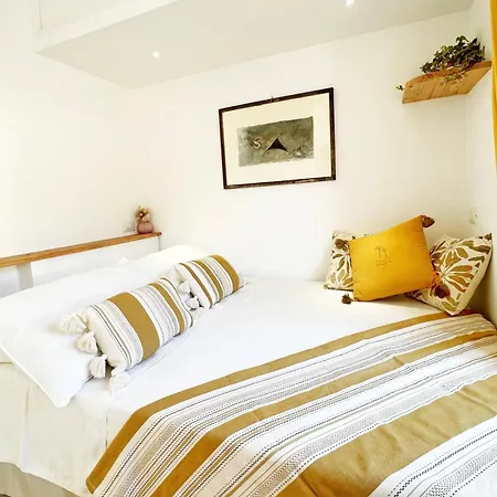 Casa Maddy Yellow