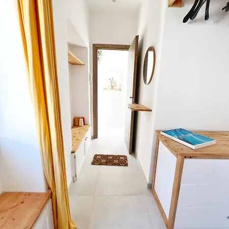 Casa Maddy Yellow